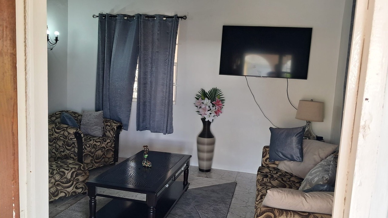 Photo of Livingroom in Gibbons Boggs