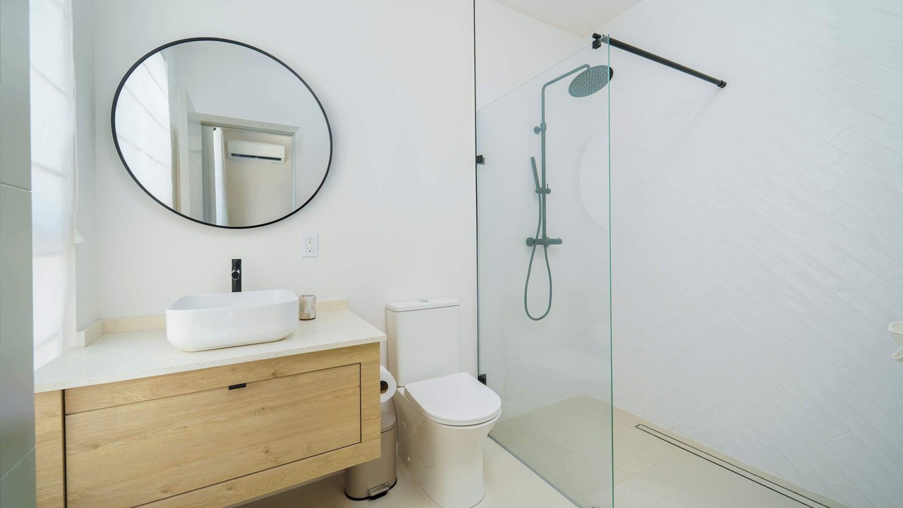 Photo of Bathroom in Lower Carlton Beach