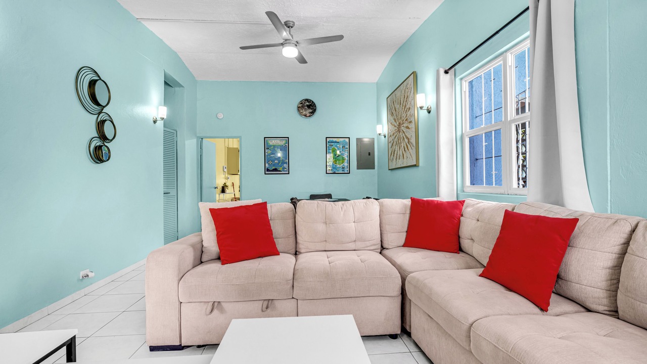 Photo of Livingroom in Halcyon Heights