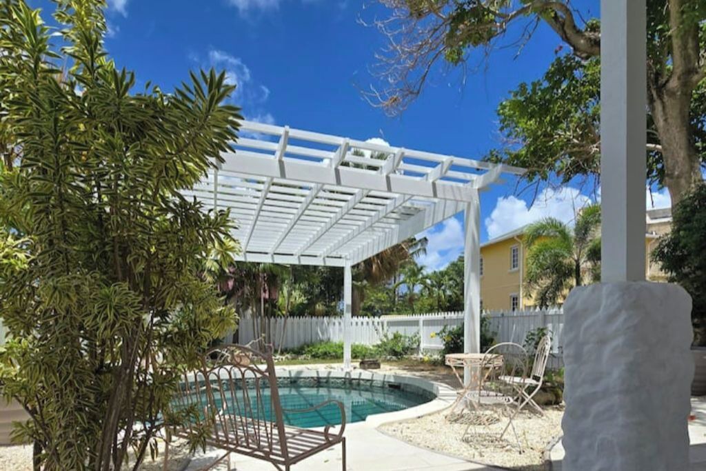 Photo of Patio Balcony in Paynes Bay