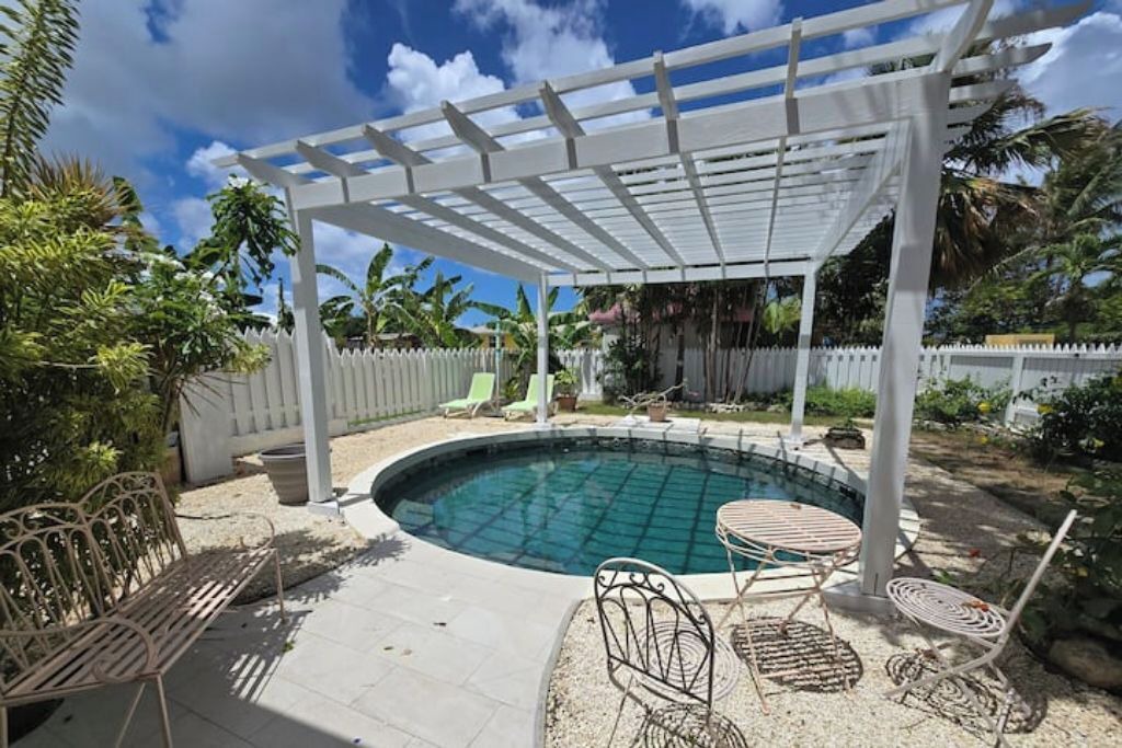 Photo of Outdoor in Paynes Bay