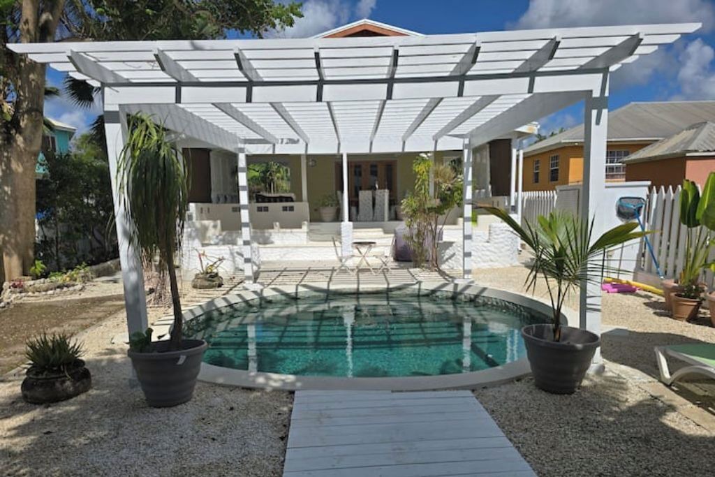 Photo of Outdoor in Paynes Bay