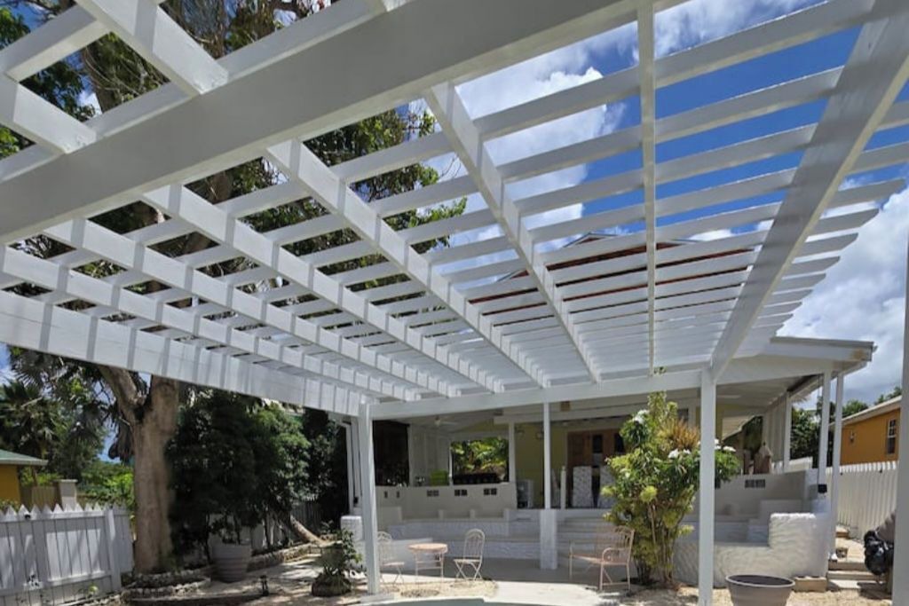 Photo of Patio Balcony in Paynes Bay