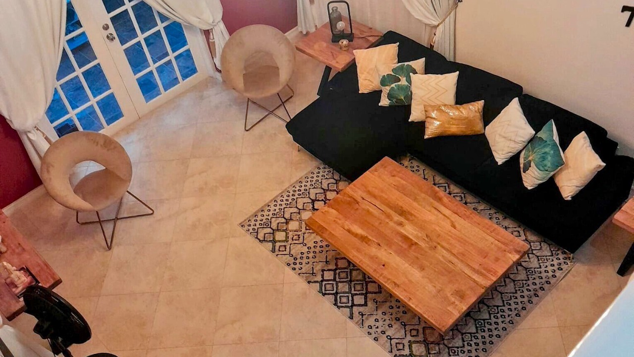 Photo of Livingroom in Husbands