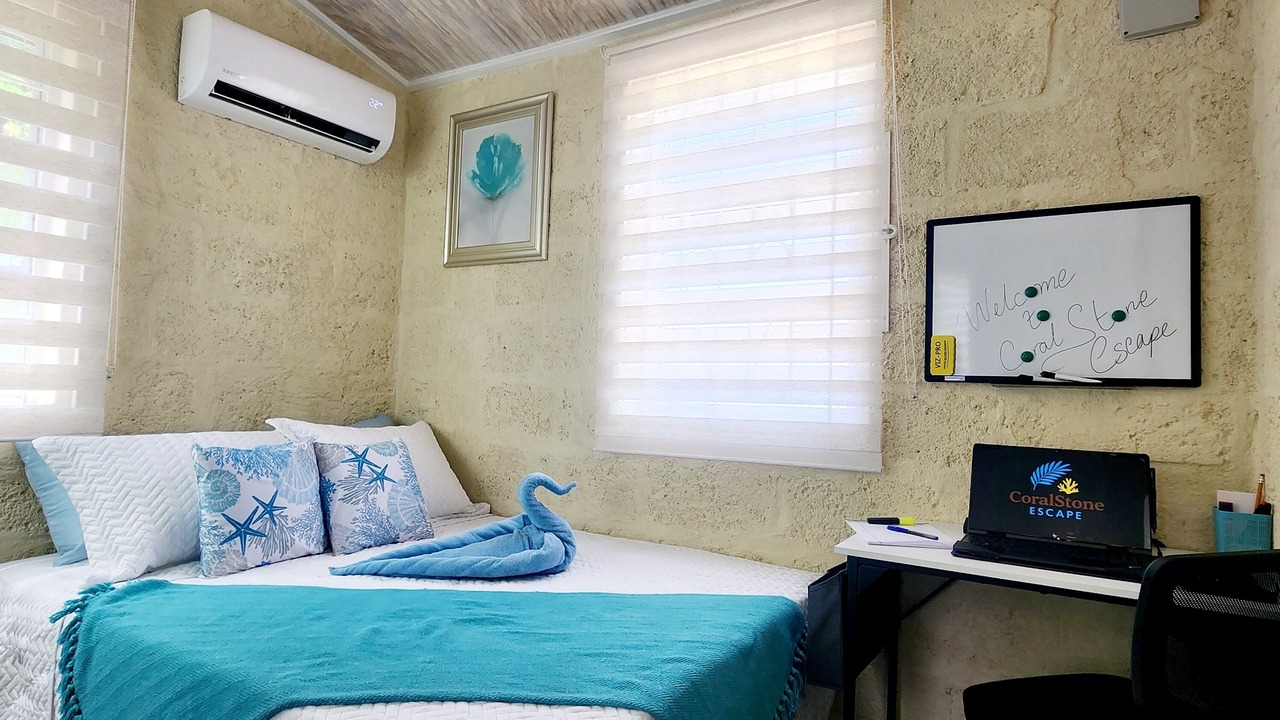 Photo of Bedroom in Oistins