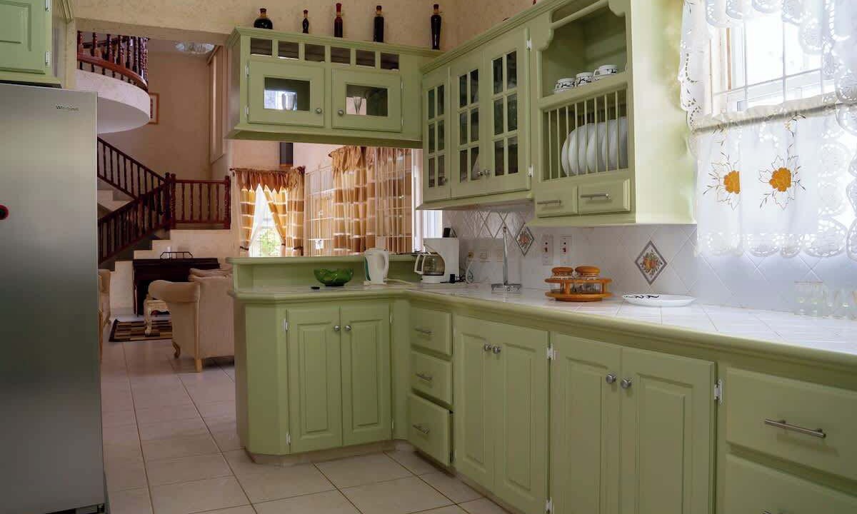 Photo of Kitchen in Paynes Bay