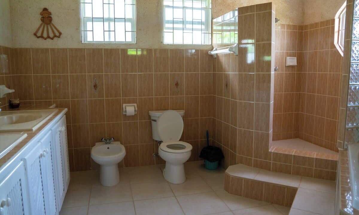 Photo of Bathroom in Paynes Bay