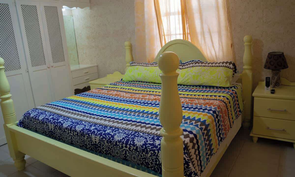 Photo of Bedroom in Paynes Bay