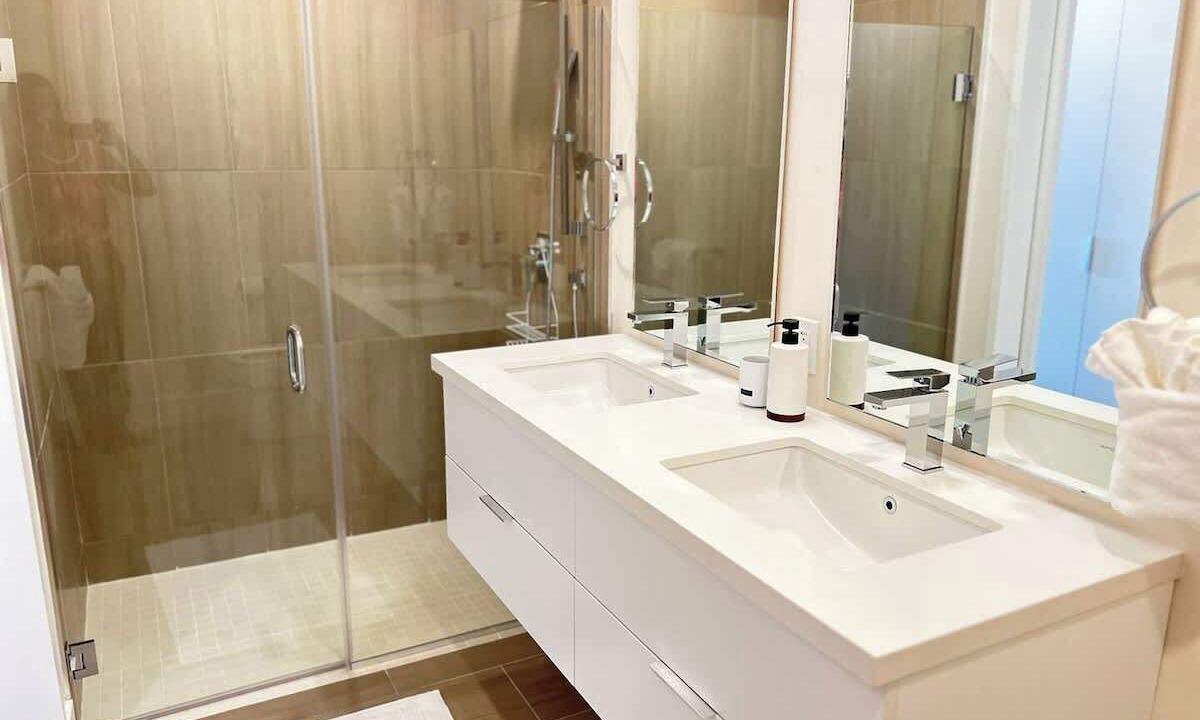 Photo of Bathroom in Little Battaleys