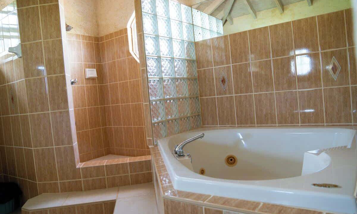Photo of Bathroom in Paynes Bay