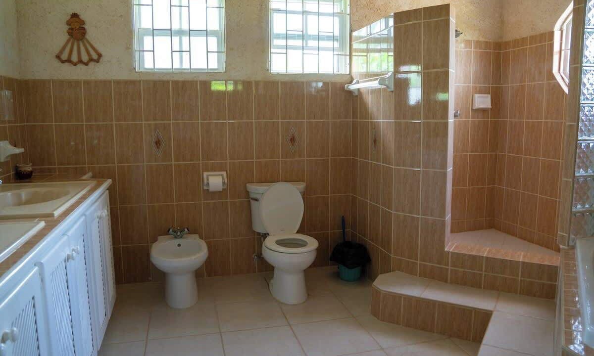 Photo of Bathroom in Paynes Bay