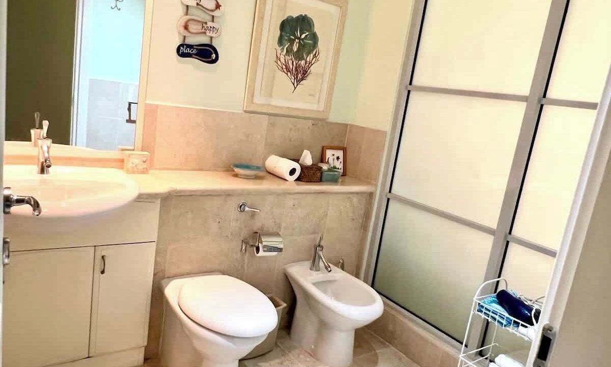 Photo of Bathroom in Callendar