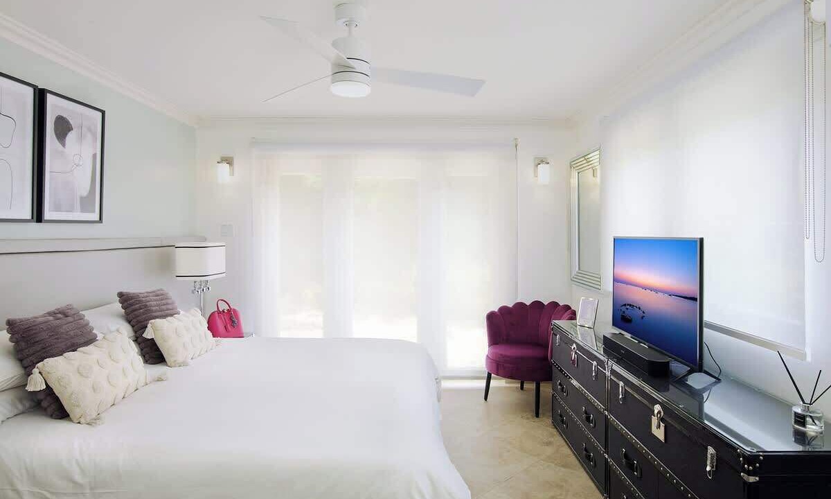 Photo of Bedroom in Gibbs Bay