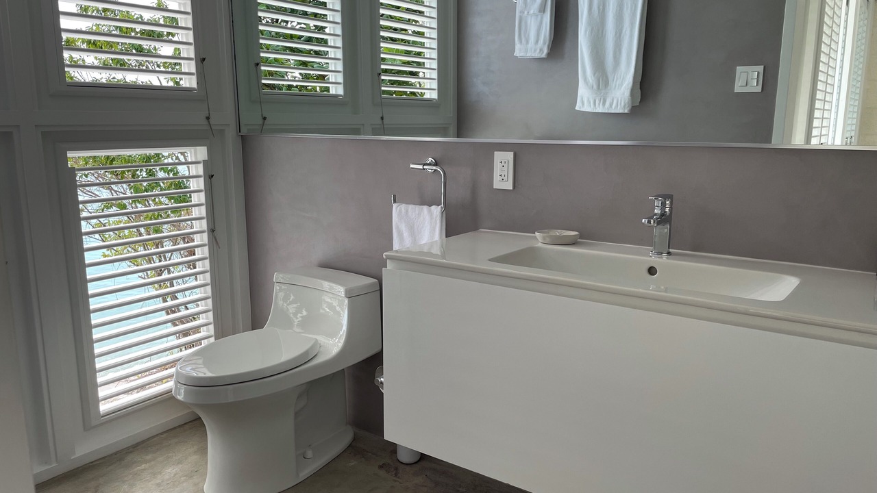 Photo of Bathroom in Clinketts