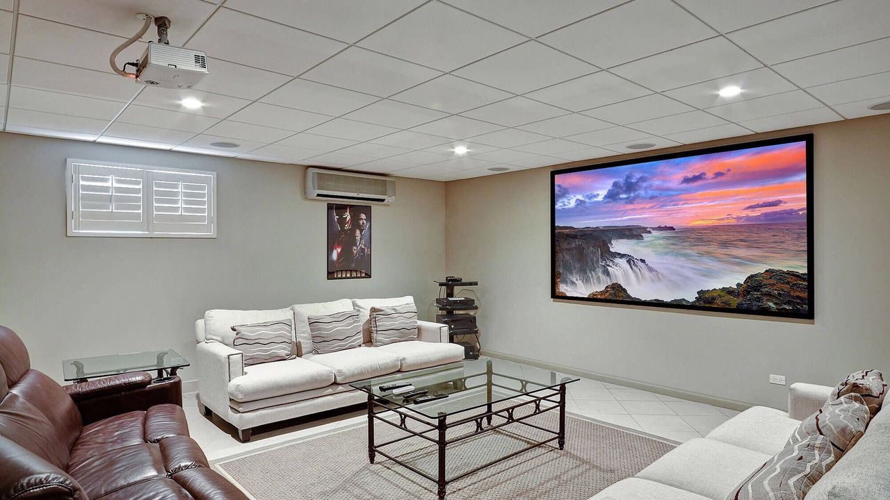 Photo of Livingroom in Halcyon Heights