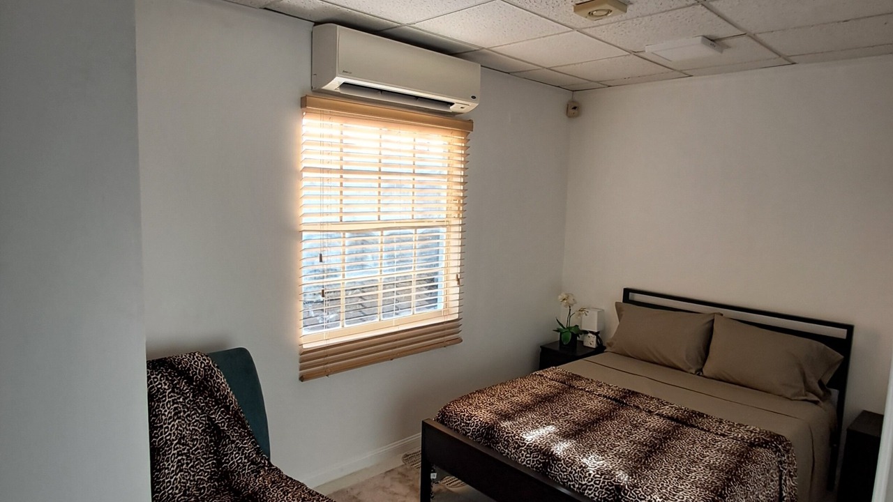Photo of Bedroom in Pine Gardens