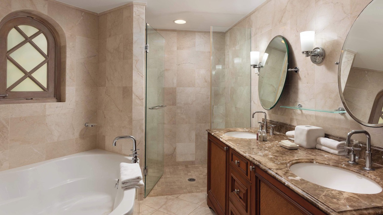 Photo of Bathroom in Little Battaleys