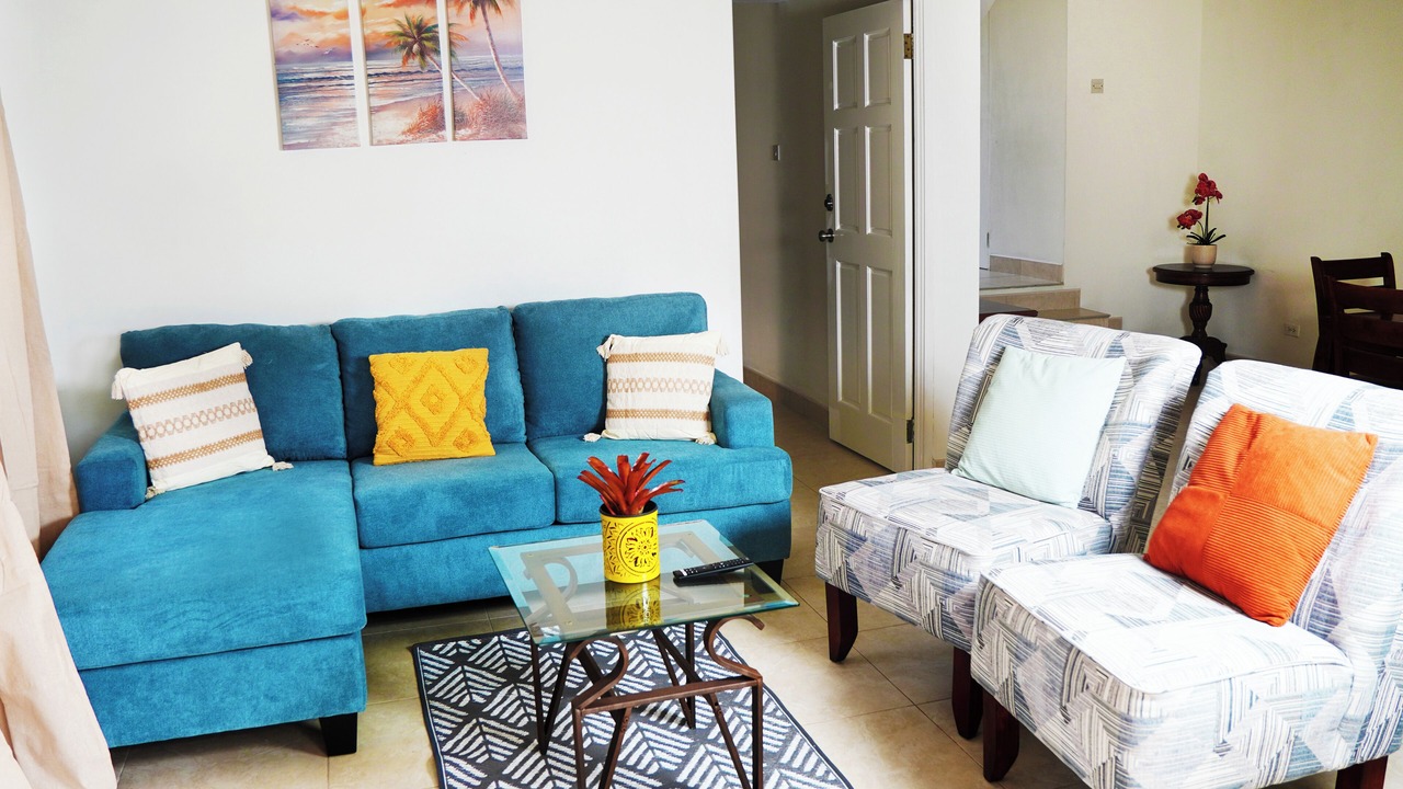 Photo of Livingroom in Holder's Hill