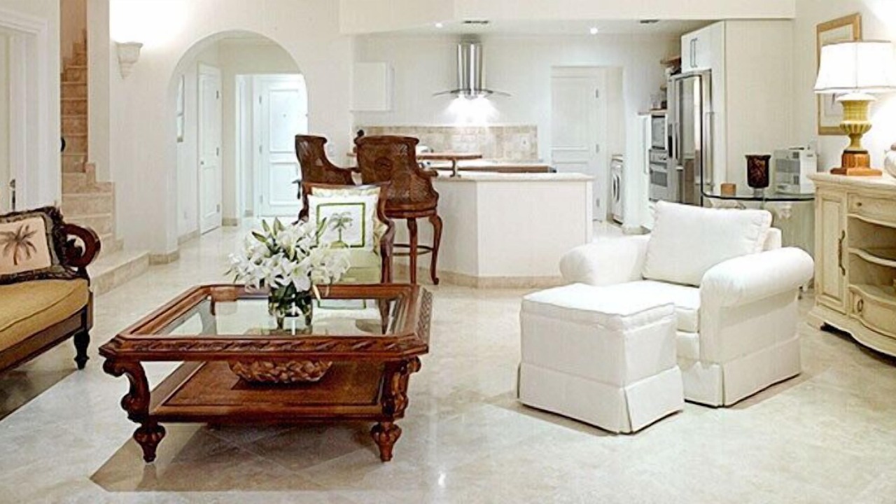 Photo of Livingroom in Schooner Bay