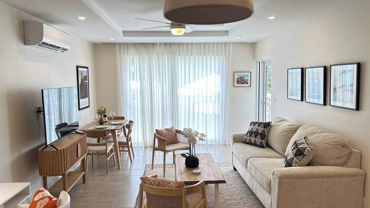 Photo of Livingroom in Little Battaleys