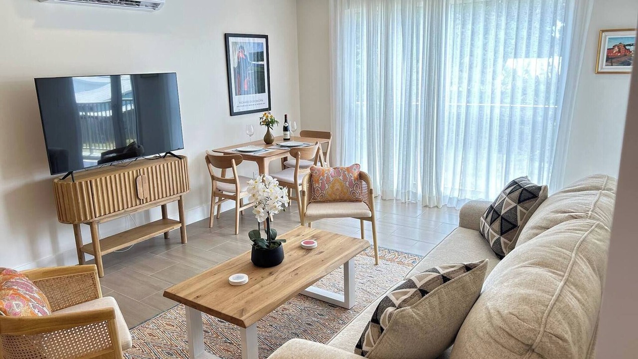 Photo of Livingroom in Little Battaleys