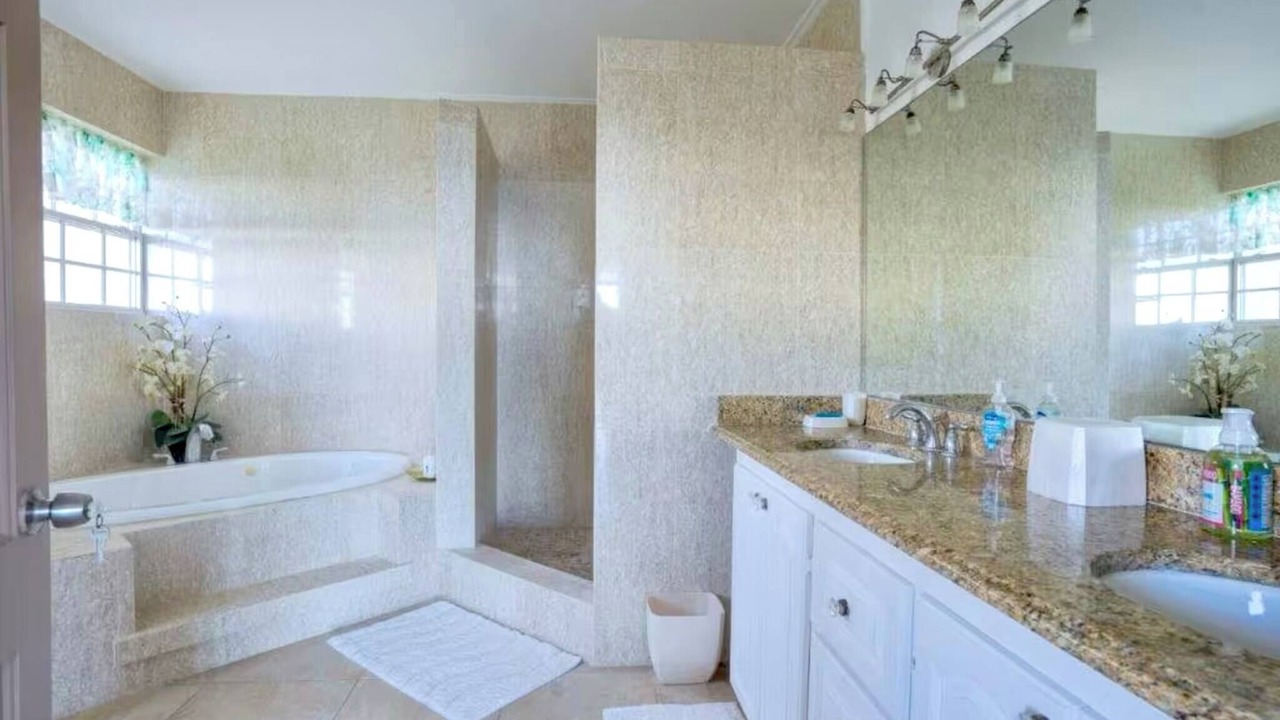 Photo of Bathroom in Oistins