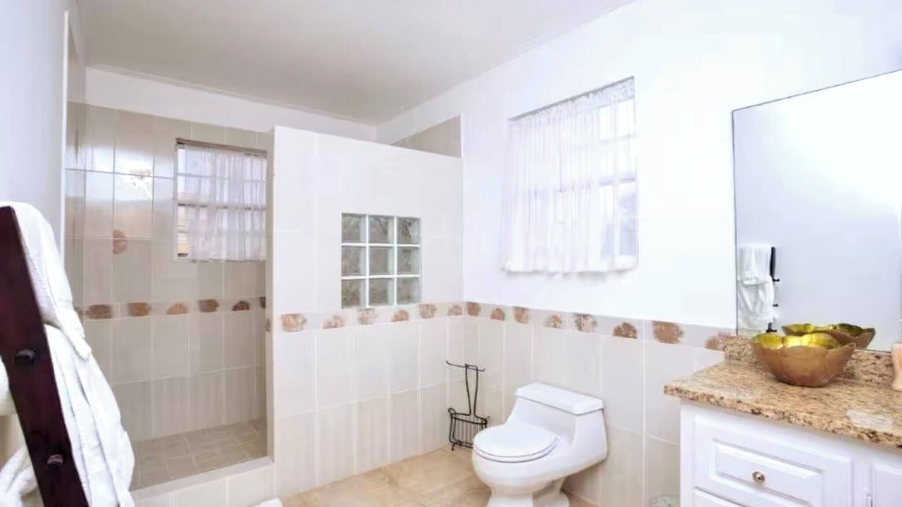 Photo of Bathroom in Oistins
