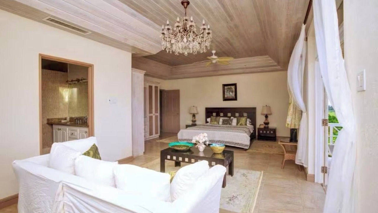 Photo of Bedroom in Oistins