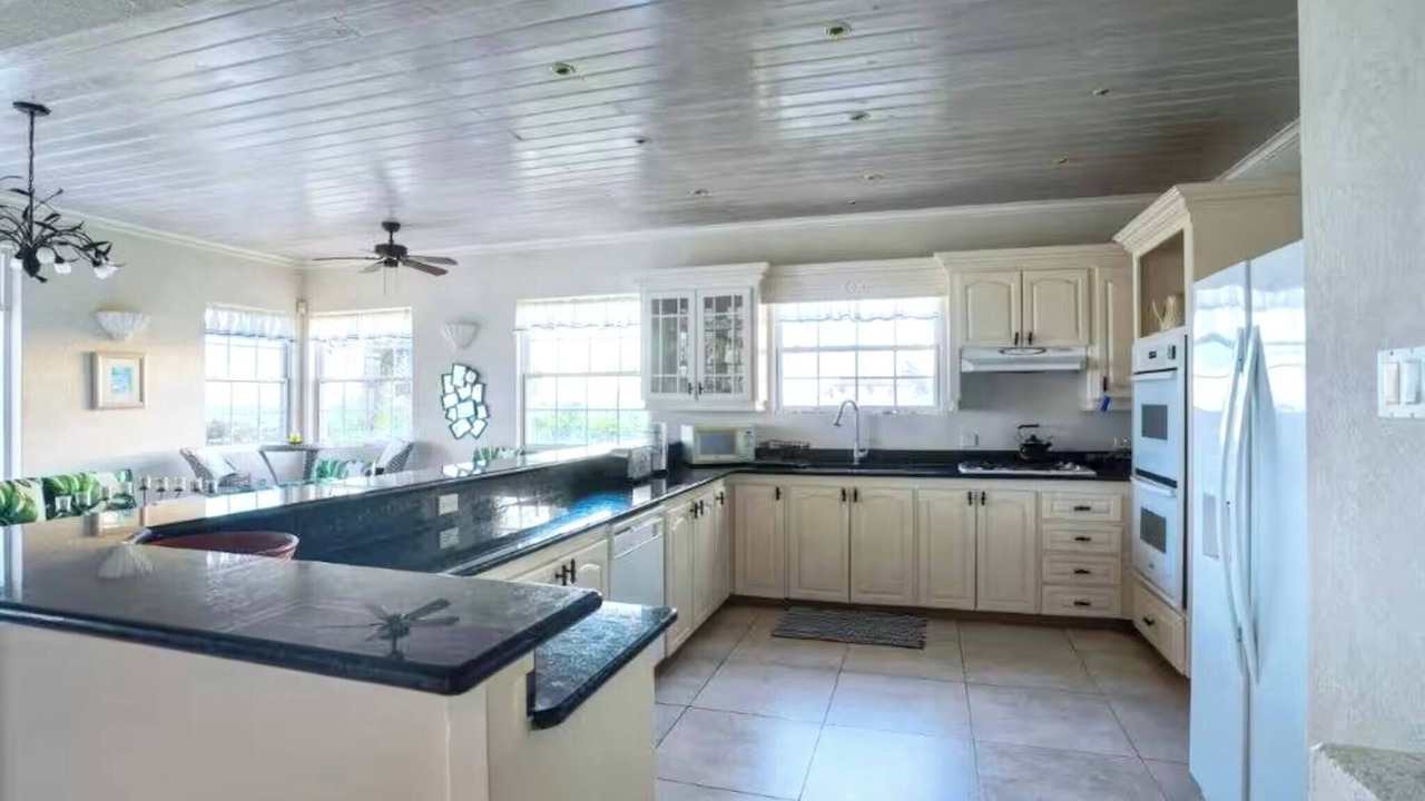 Photo of Kitchen in Oistins