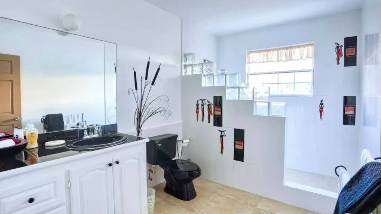 Photo of Bathroom in Oistins