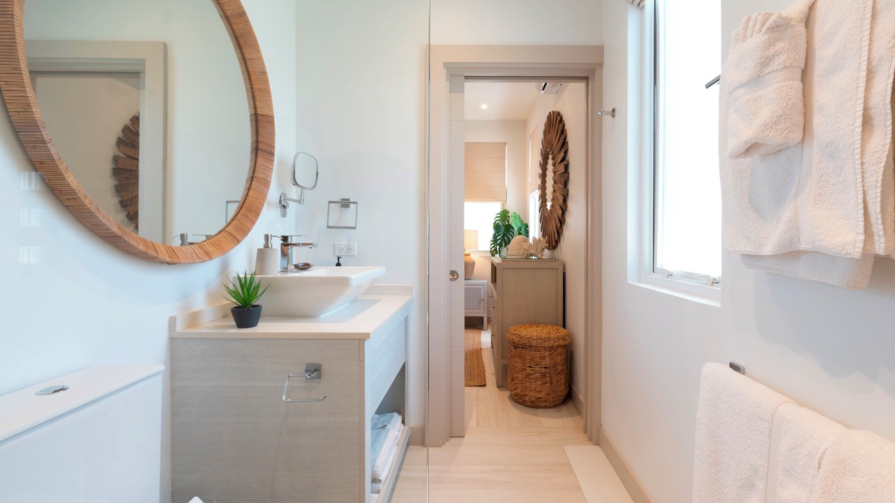 Photo of Bathroom in Porters