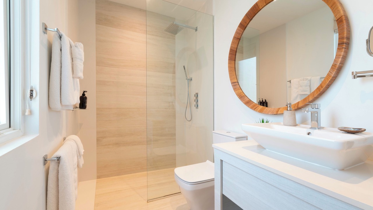 Photo of Bathroom in Porters