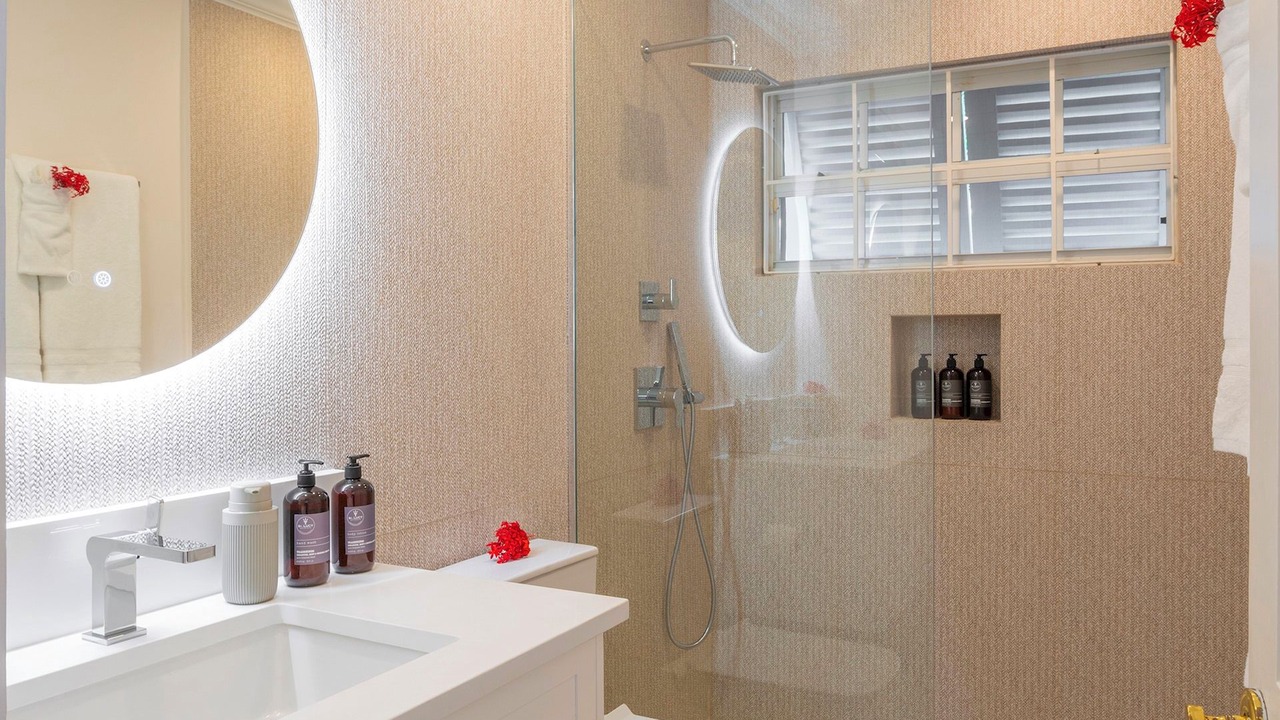 Photo of Bathroom in Lower Carlton
