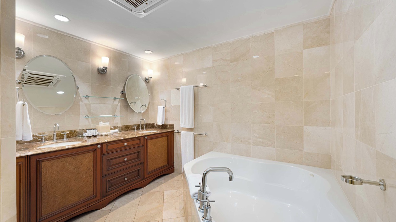 Photo of Bathroom in Little Battaleys
