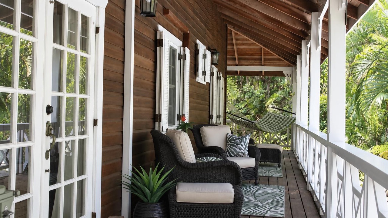 Photo of Patio Balcony in Below Rock