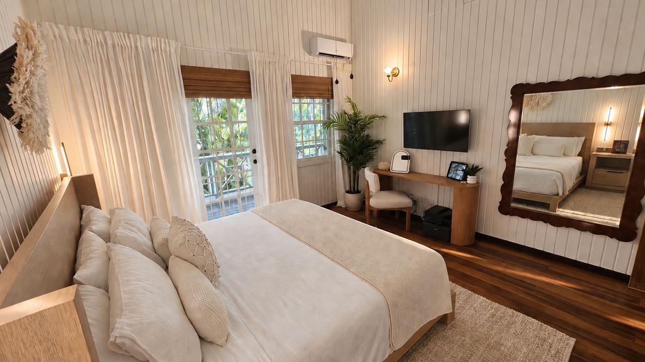 Photo of Bedroom in Below Rock