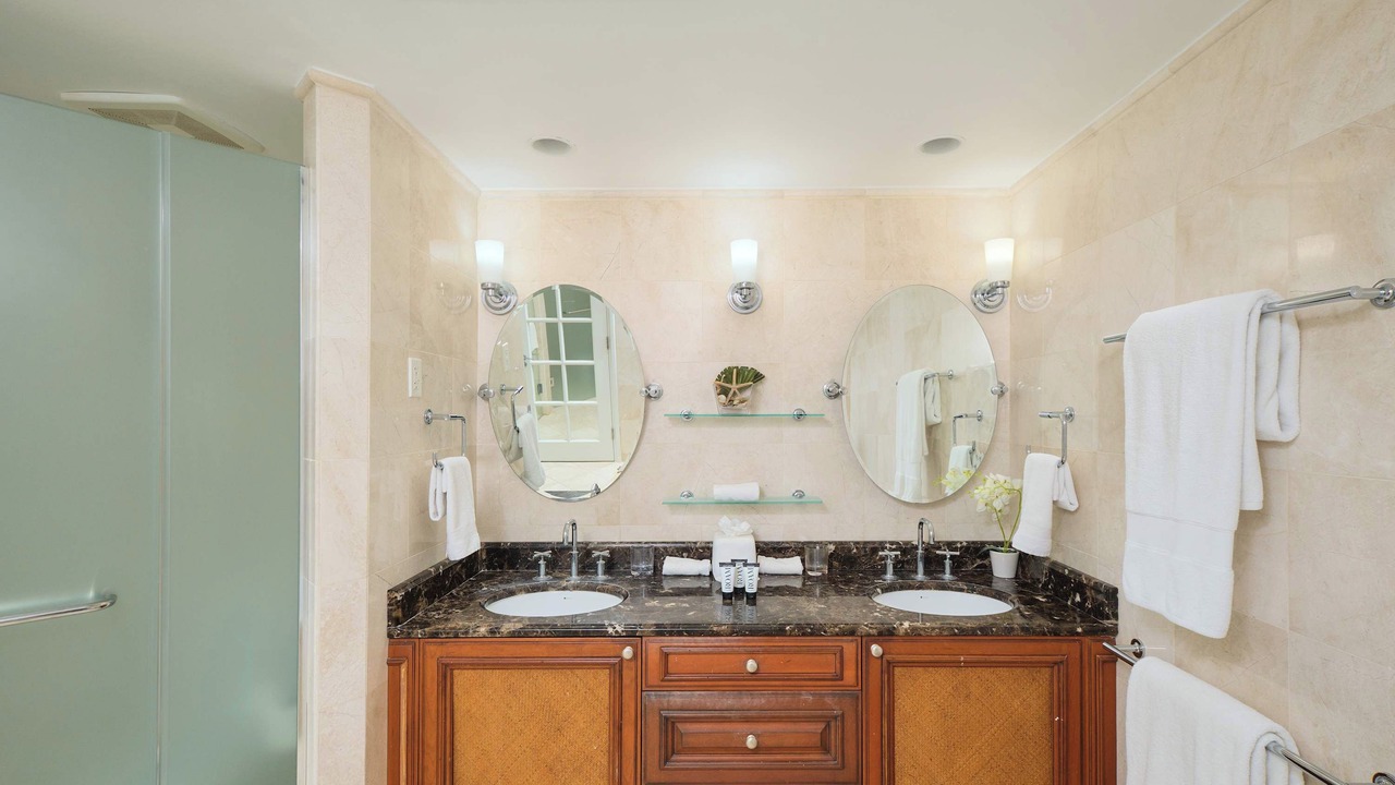 Photo of Bathroom in Little Battaleys