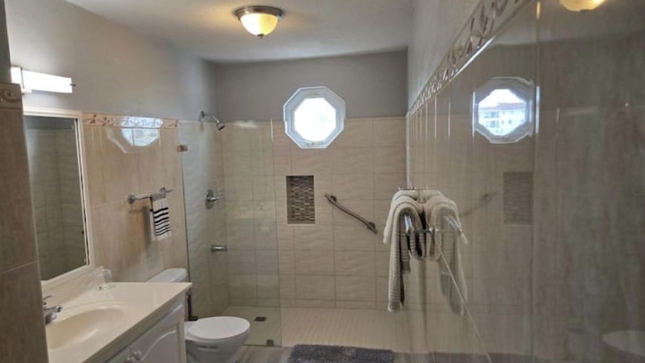 Photo of Bathroom in Oistins