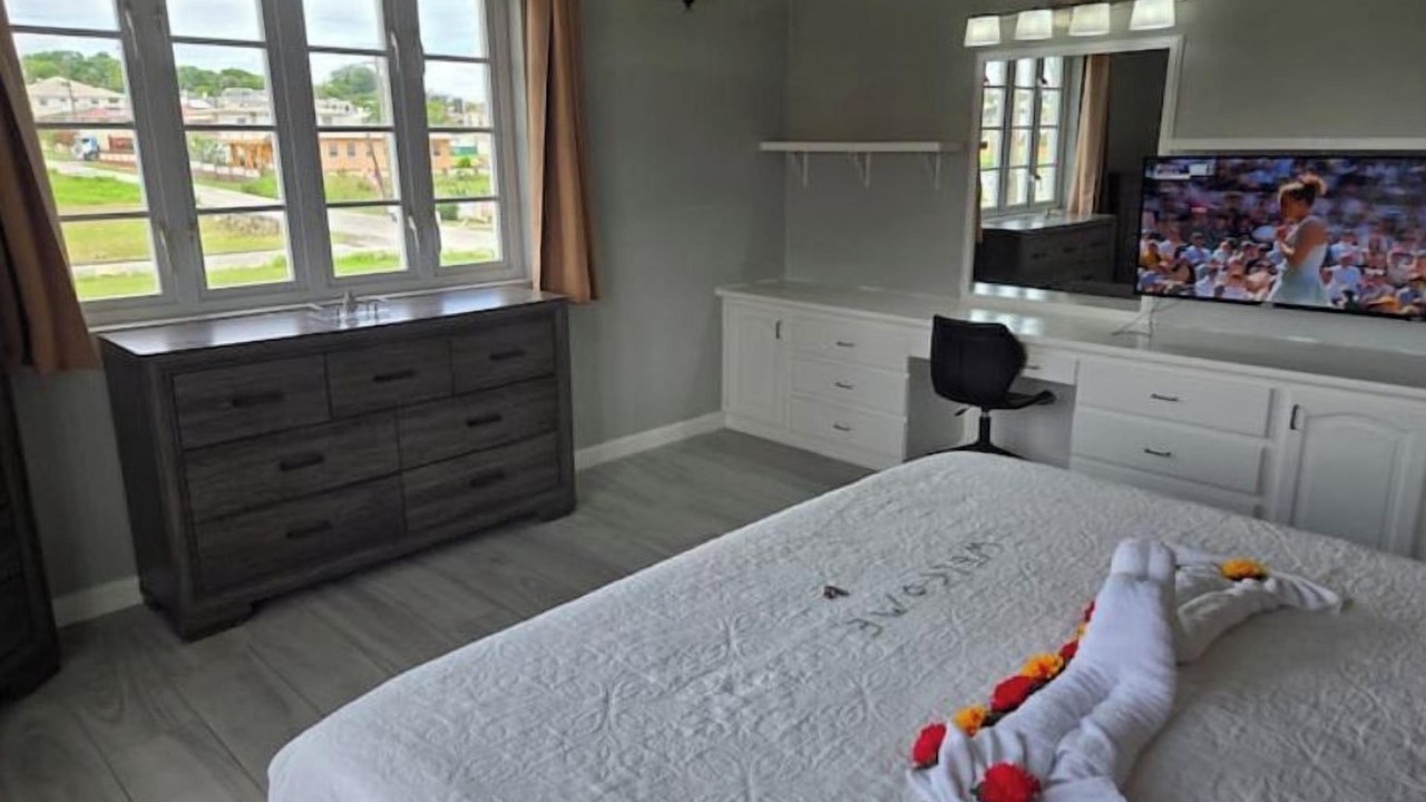 Photo of Bedroom in Oistins