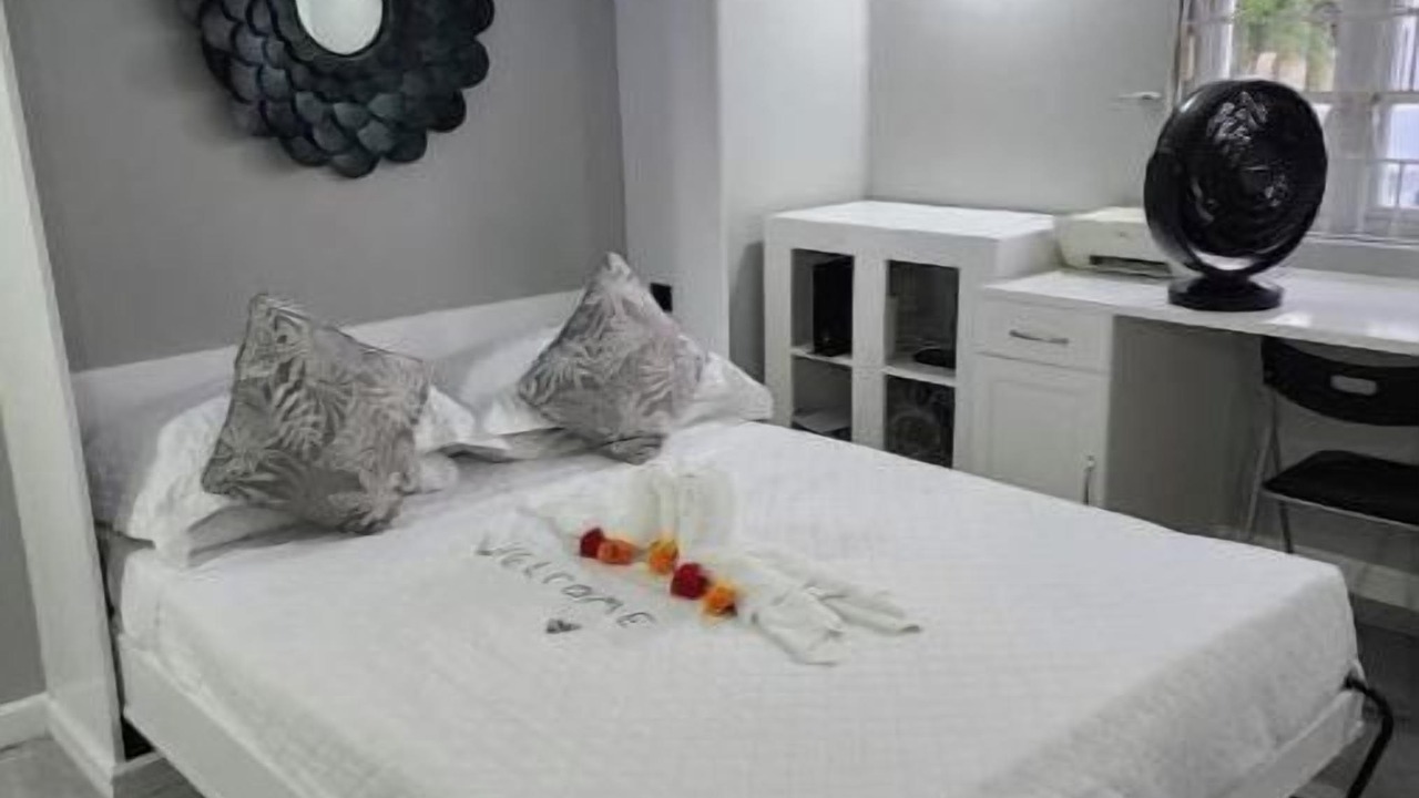 Photo of Bedroom in Oistins