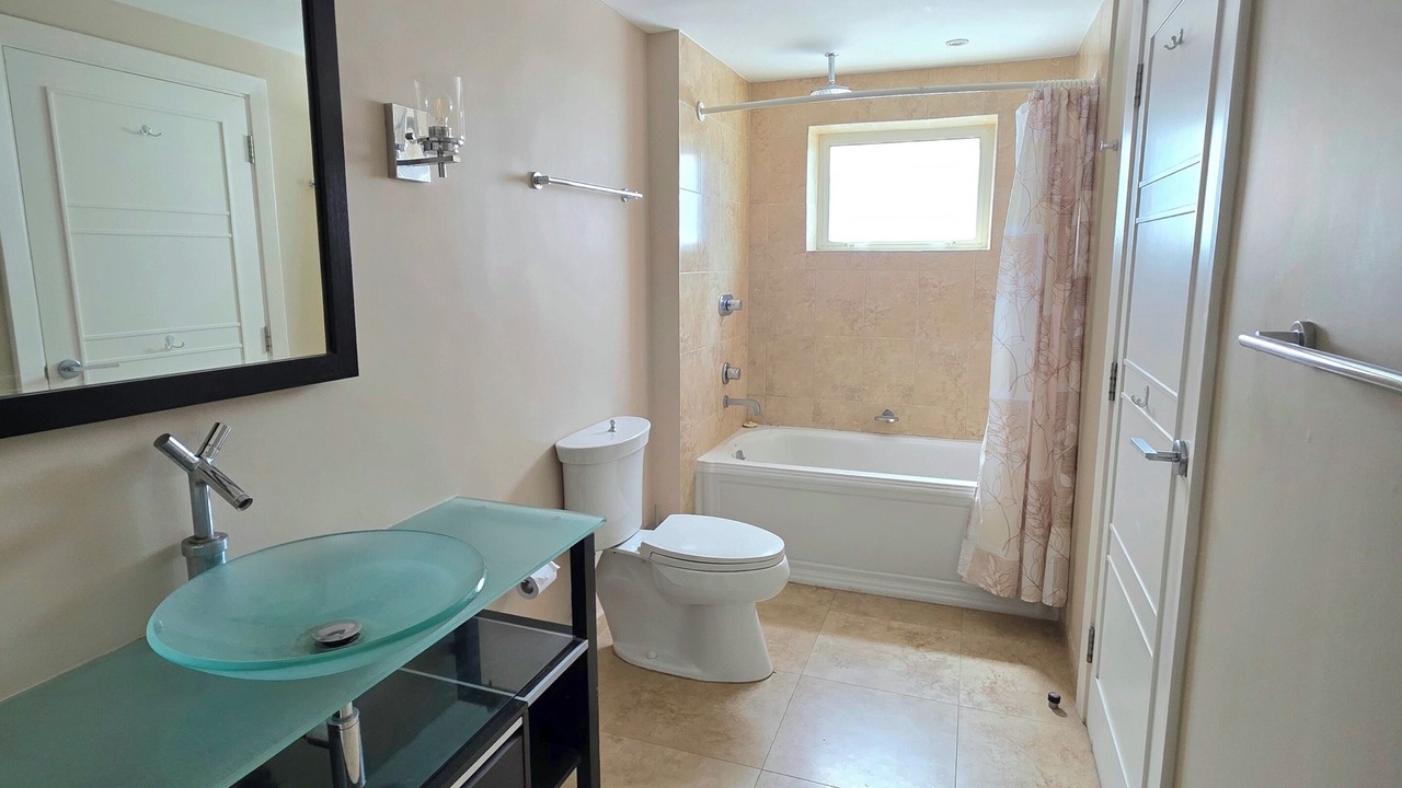 Photo of Bathroom in Maxwell
