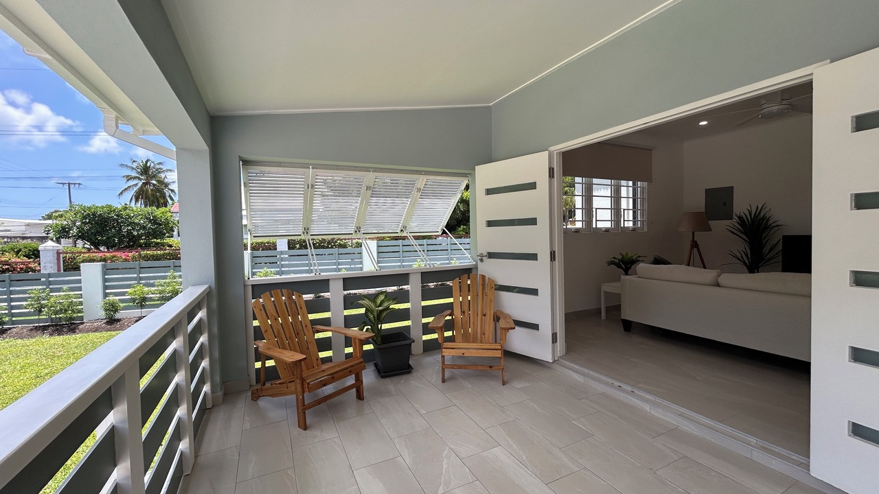 Photo of Patio Balcony in Navy Gardens