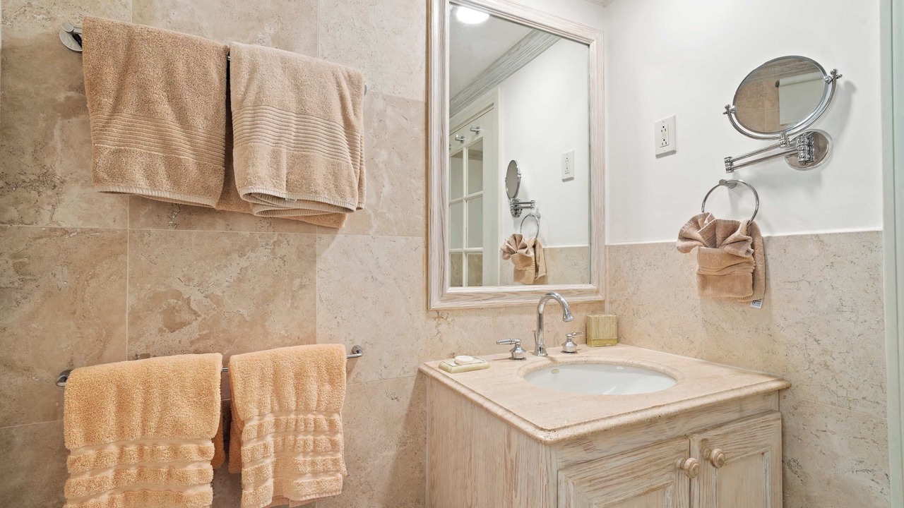 Photo of Bathroom in Sunset Crest