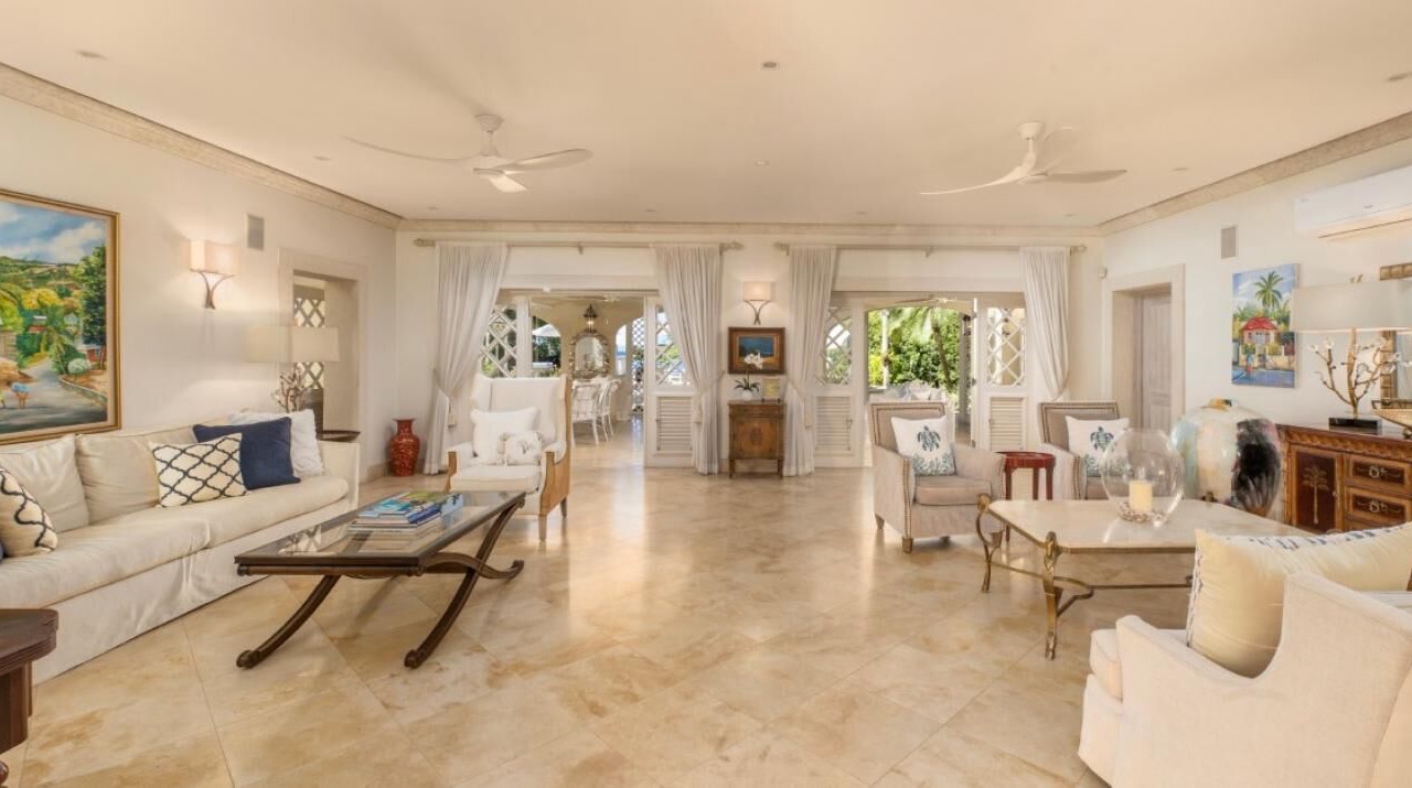 Photo of Livingroom in Gibbs Bay