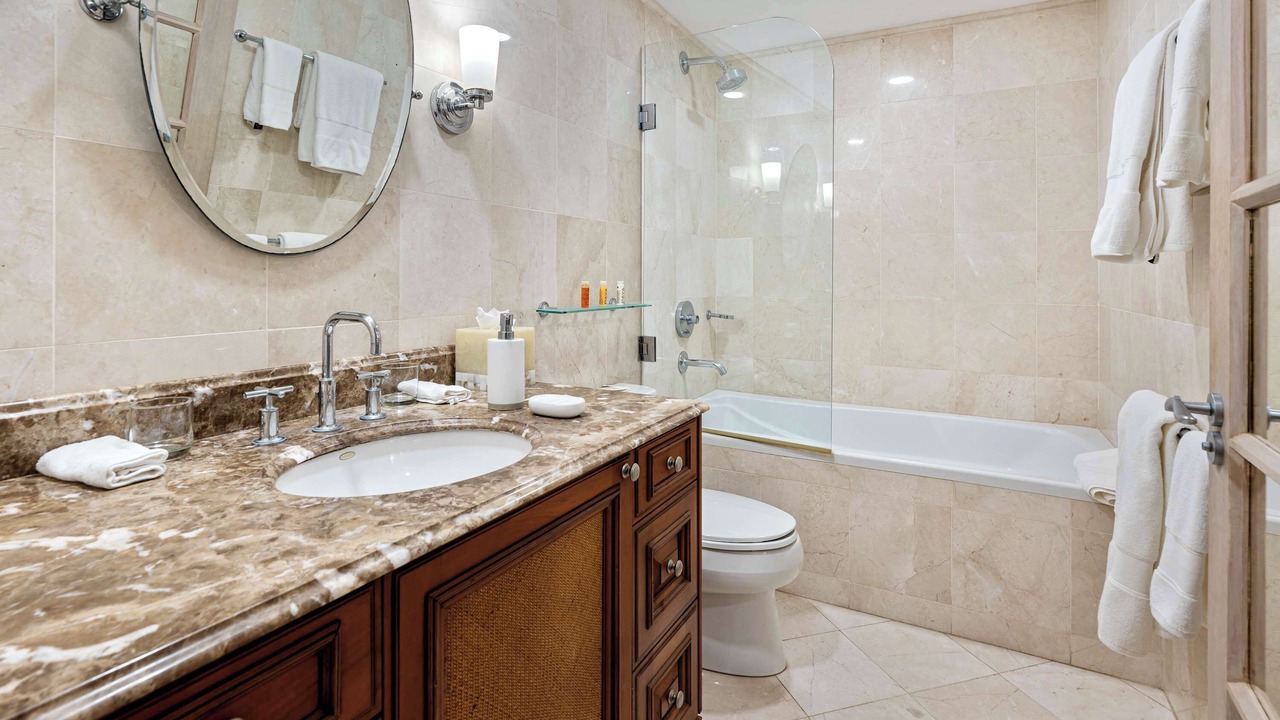 Photo of Bathroom in Little Battaleys