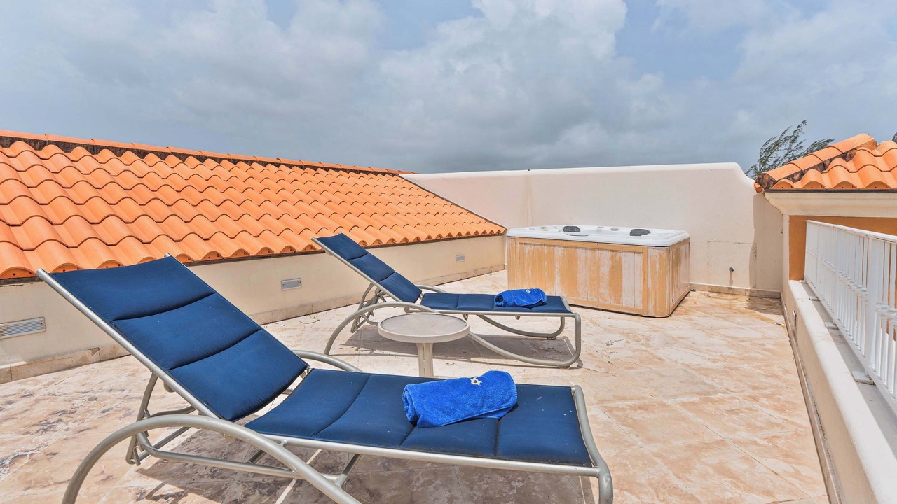 Photo of Patio Balcony in Little Battaleys
