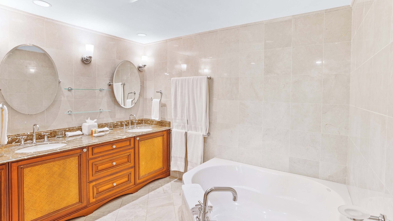 Photo of Bathroom in Little Battaleys