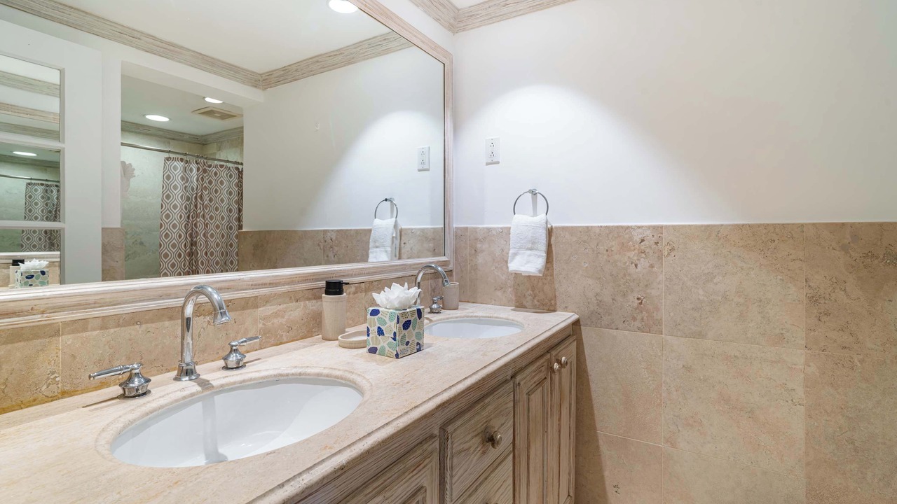 Photo of Bathroom in Sunset Crest