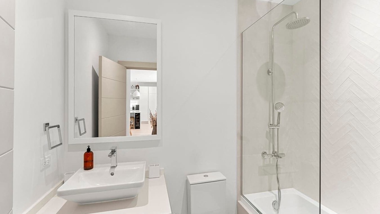 Photo of Bathroom in Porters