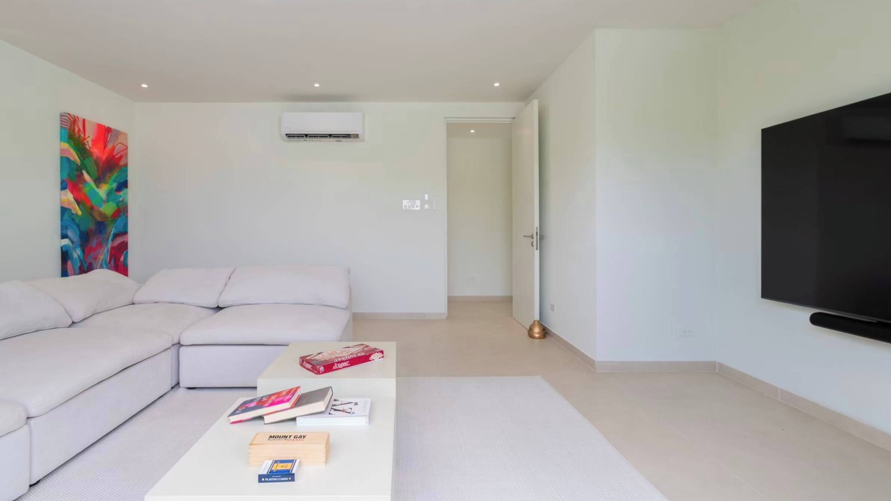 Photo of Livingroom in Weston
